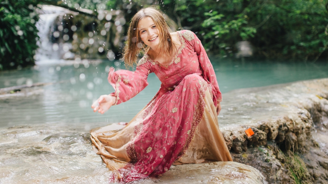 Dragon: Love is a Scary Tale izle